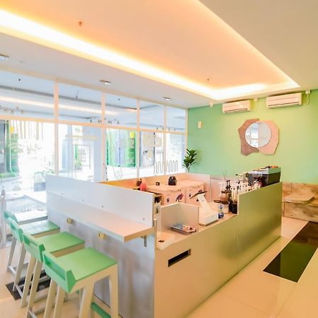 Collection O 15 Taman Melati Merr Surabaya Kültér fotó